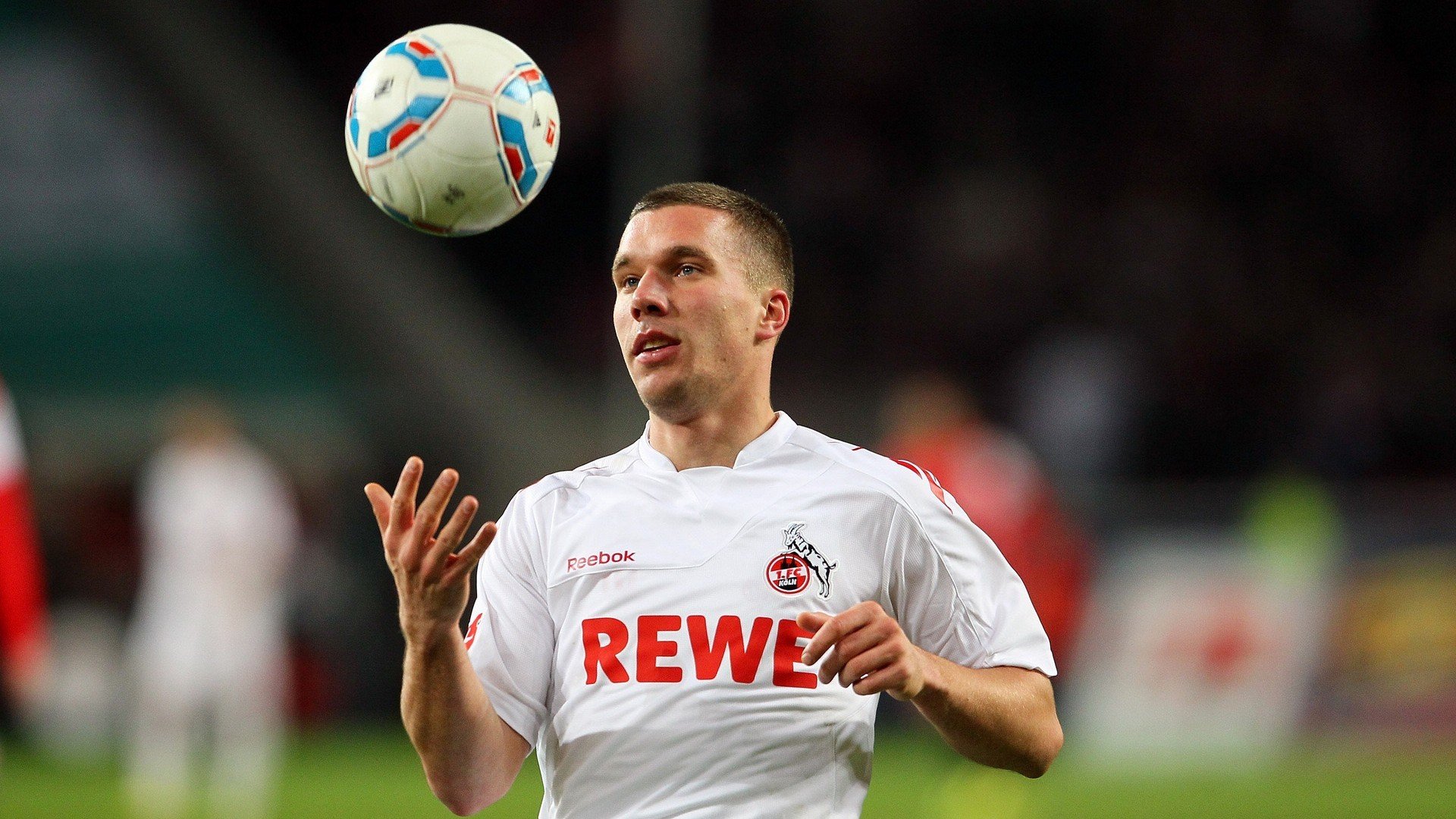 CBA球员用拼搏展现职业风采,cba职业篮球运动员